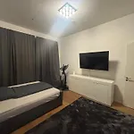2 Rooms Shanghaiallee Appartment